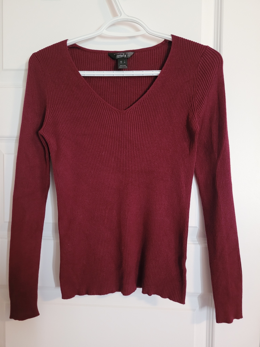 Streetwear Society Women's Ribbed V-Neck Sweater - Burgundy